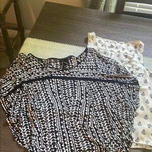 Black and White Patterned Women's Top Bundle